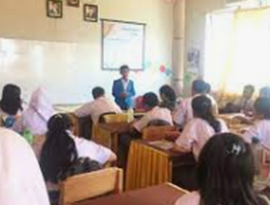 Kegiatan merekam praktik PPL disalah satu sekolah oleh mahasiswa prodi pendidikan